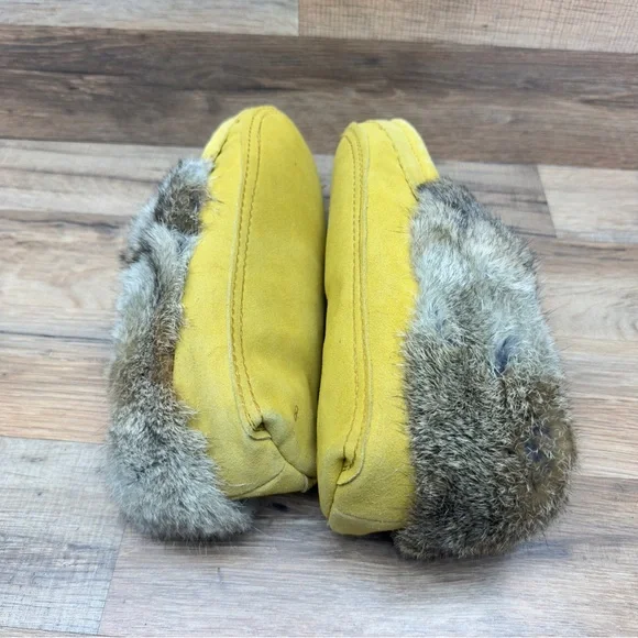 Moccasins size 8 Yellow Fur-Trimmed - Picture 5 of 8